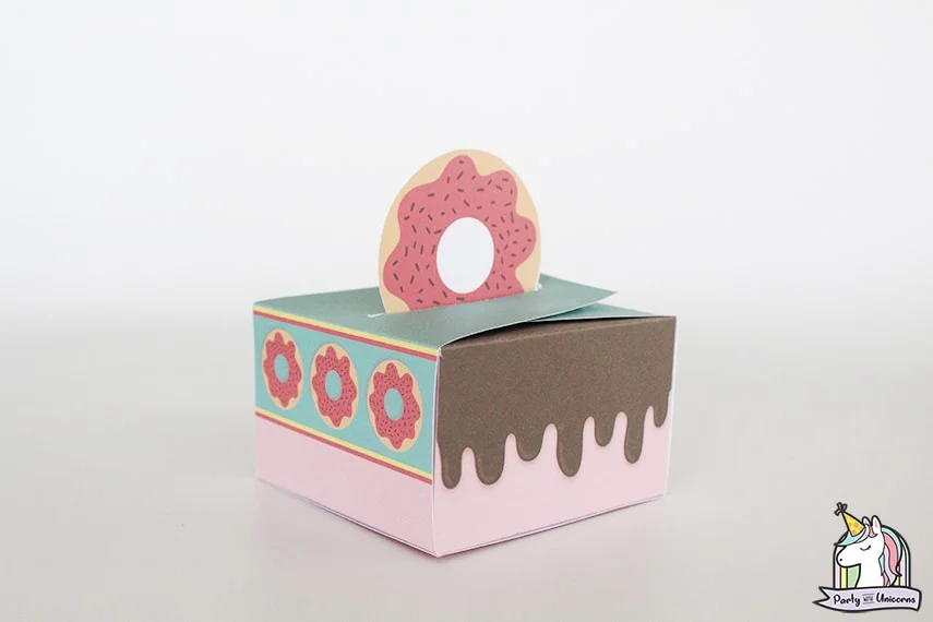 Donut Favor Box Finished Craft