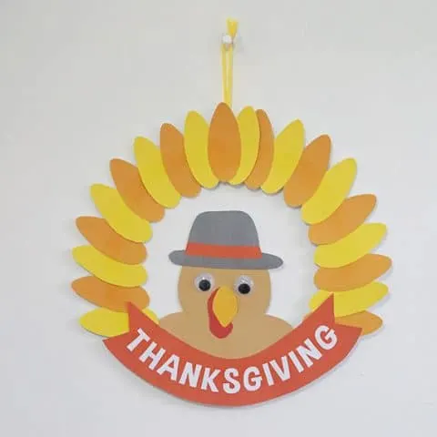DIY Thanksgiving Turkey Paper Wreath