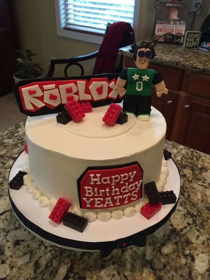 26 Roblox Cake Ideas Recipes Tutorials Tips And Supplies - roblox happy birthday cake hat